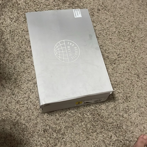 - Men’s adidas running shoes - Picture 5 of 5